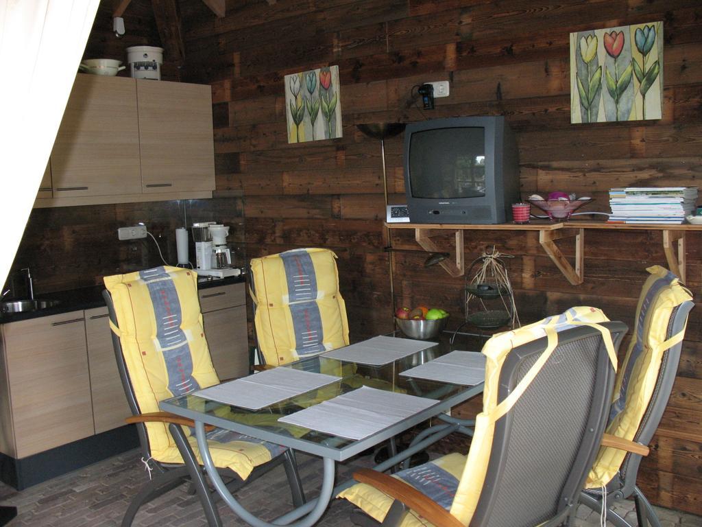 Altijd Zon Acomodação com café da manhã Oss Exterior foto